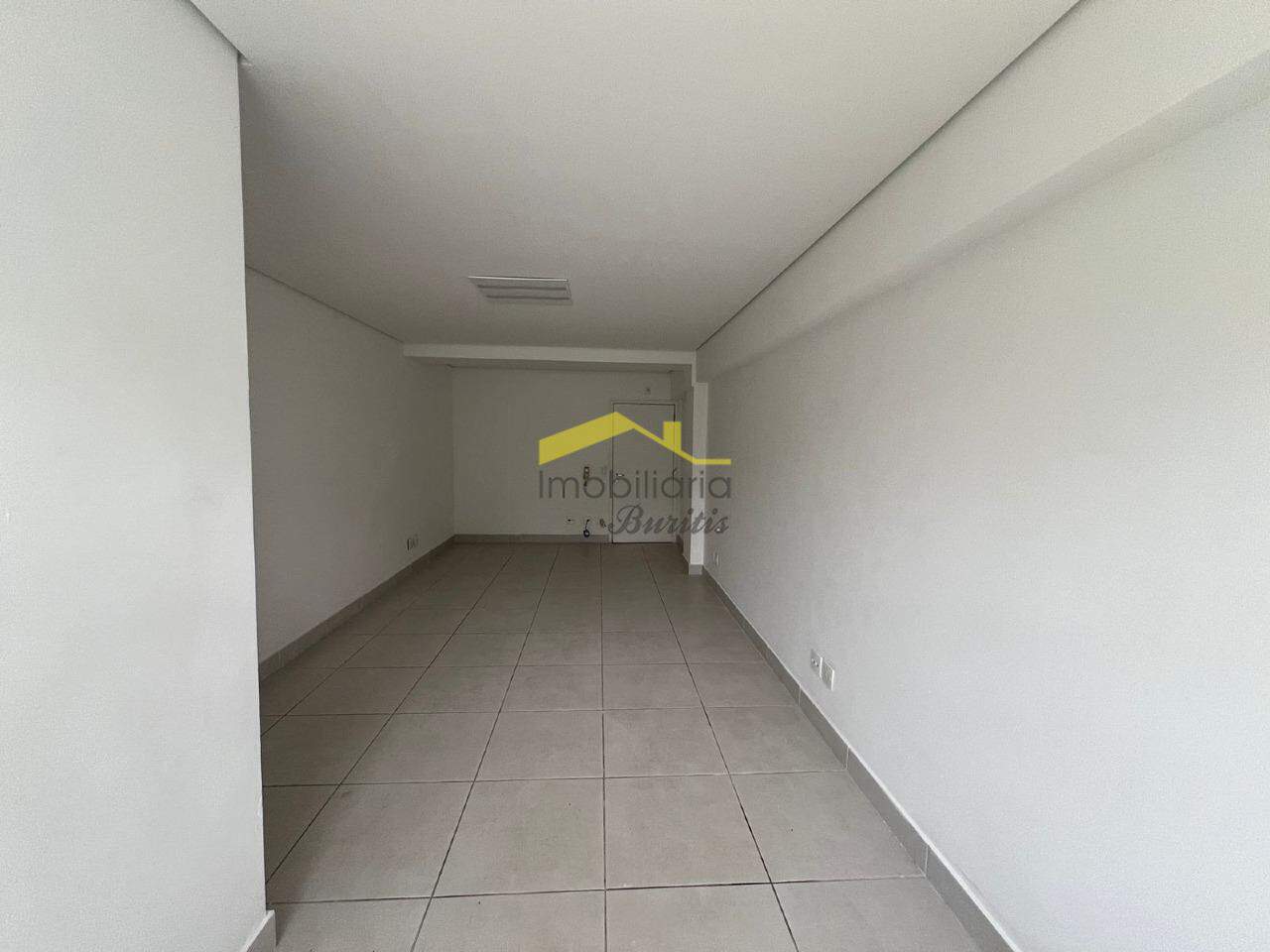 Sala para aluguel no Estoril: 