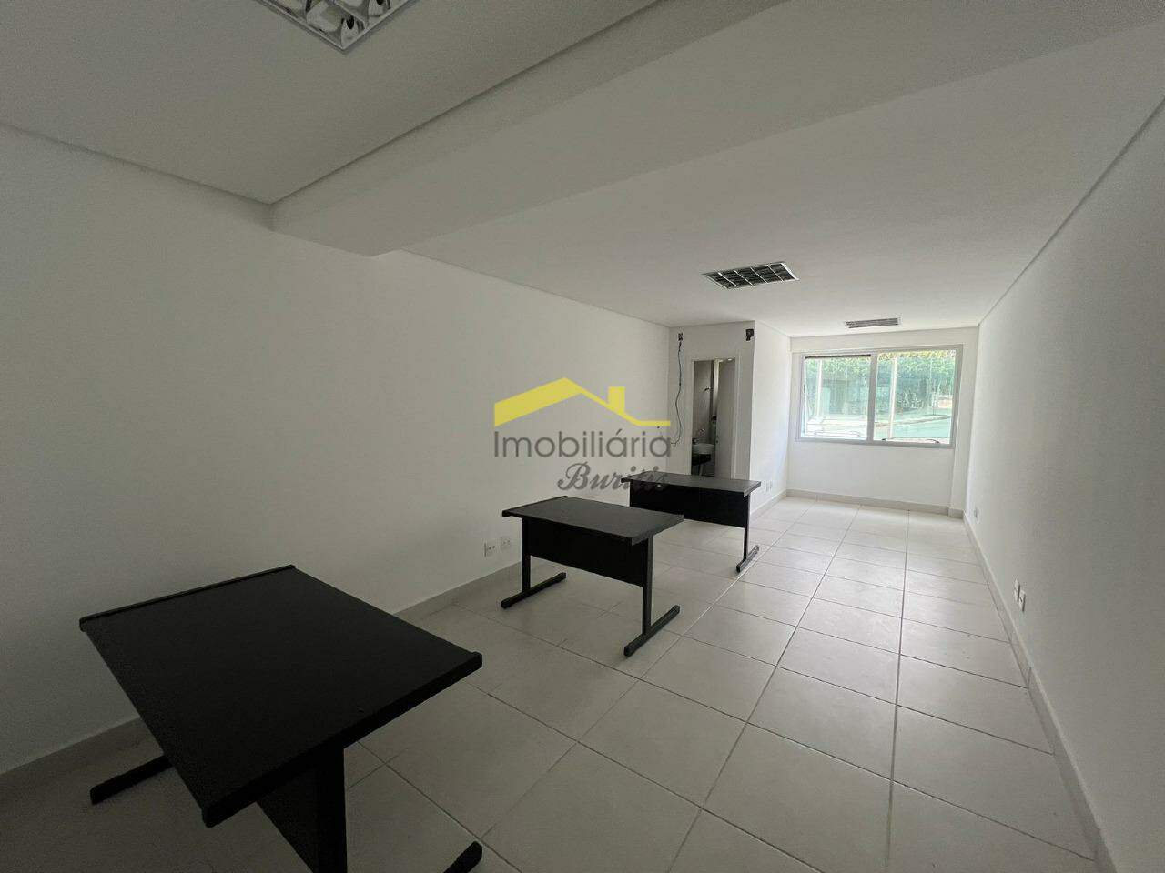 Sala para aluguel no Estoril: 