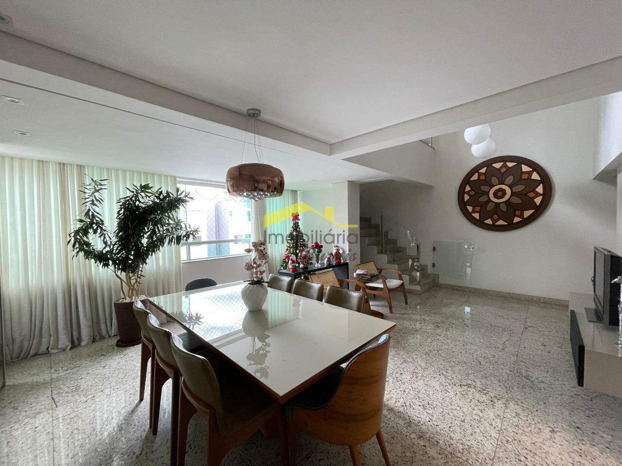 Cobertura à venda no Buritis: 