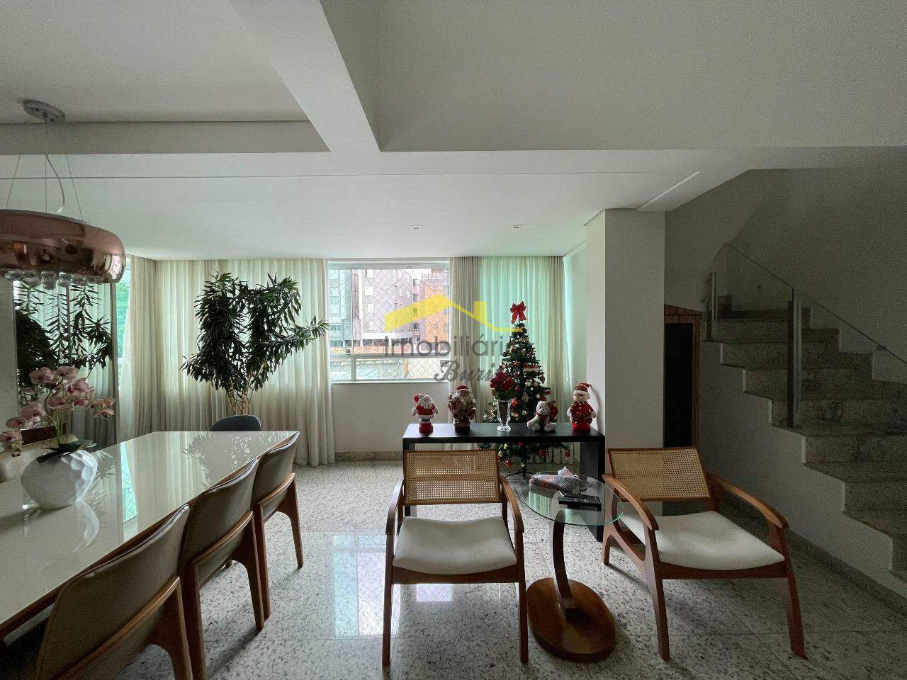 Cobertura à venda no Buritis: 