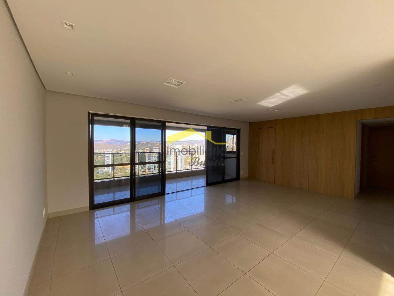Apartamento à venda no Vila da Serra: 