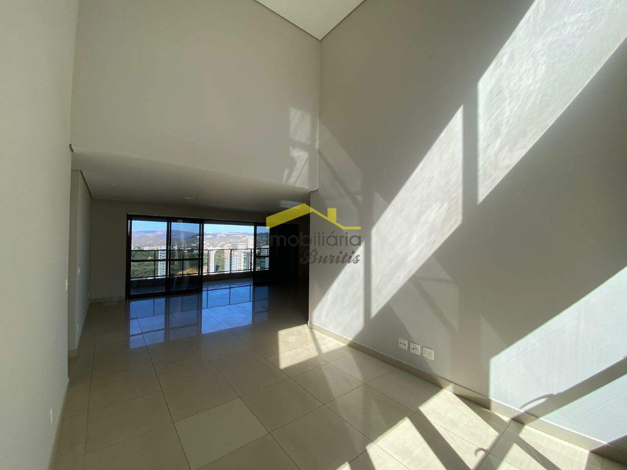 Apartamento à venda no Vila da Serra: 