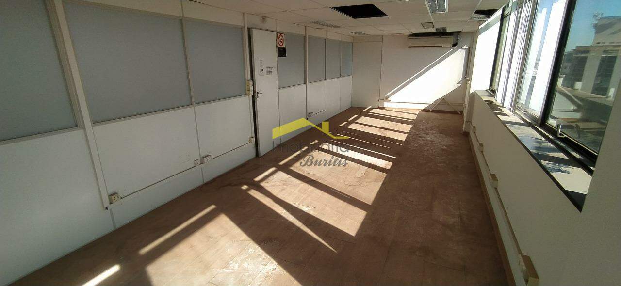 Andar à venda no Cruzeiro: 