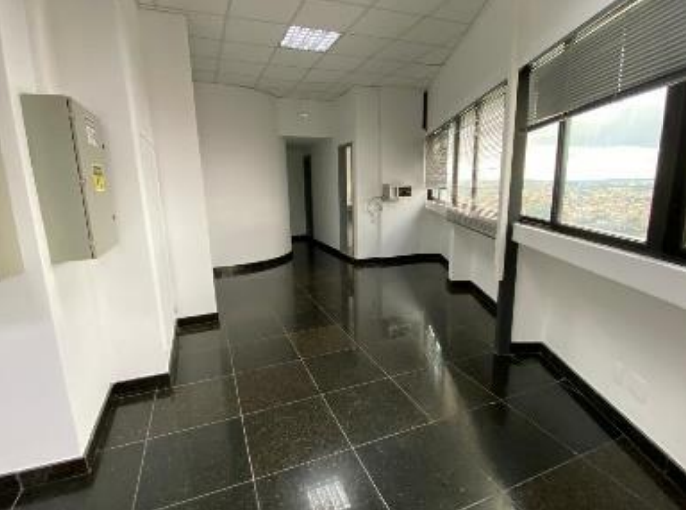 Sala para aluguel no Estoril: 