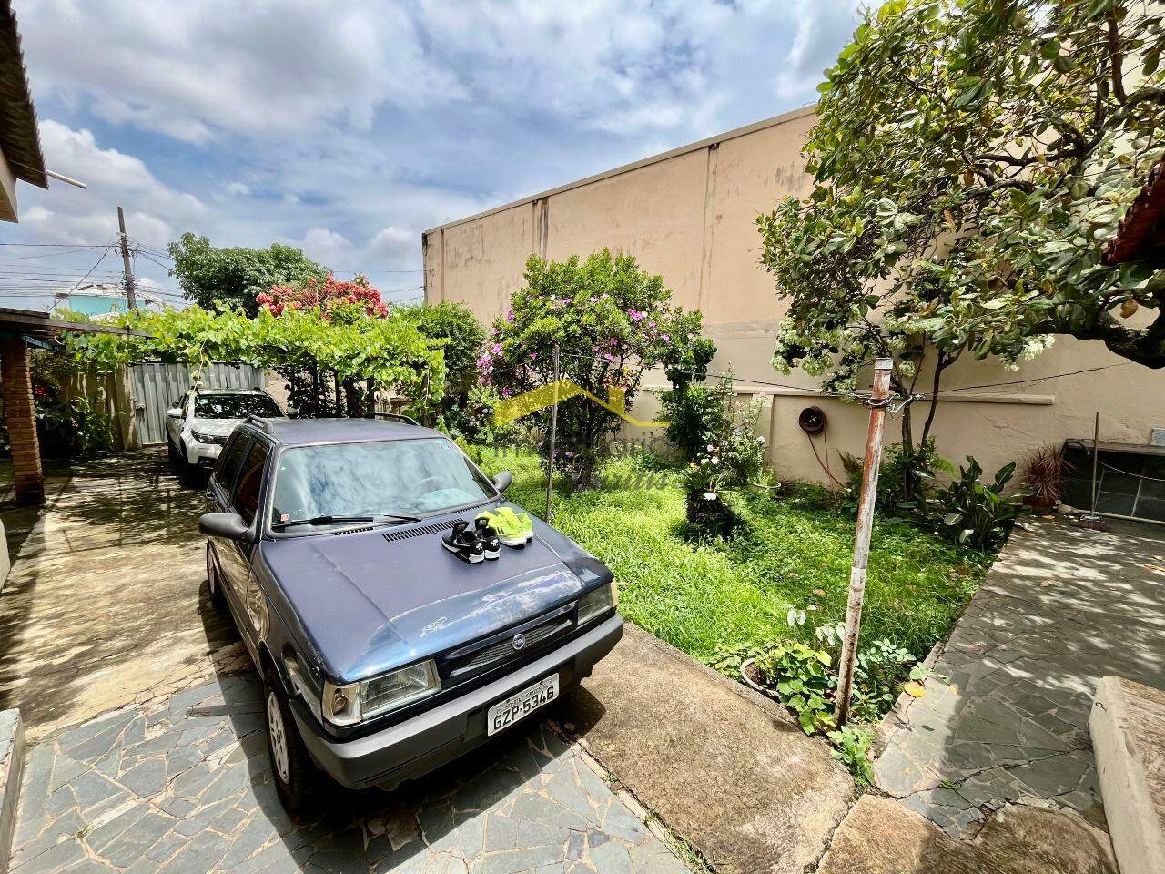 Casa à venda no Cinqüentenário: 