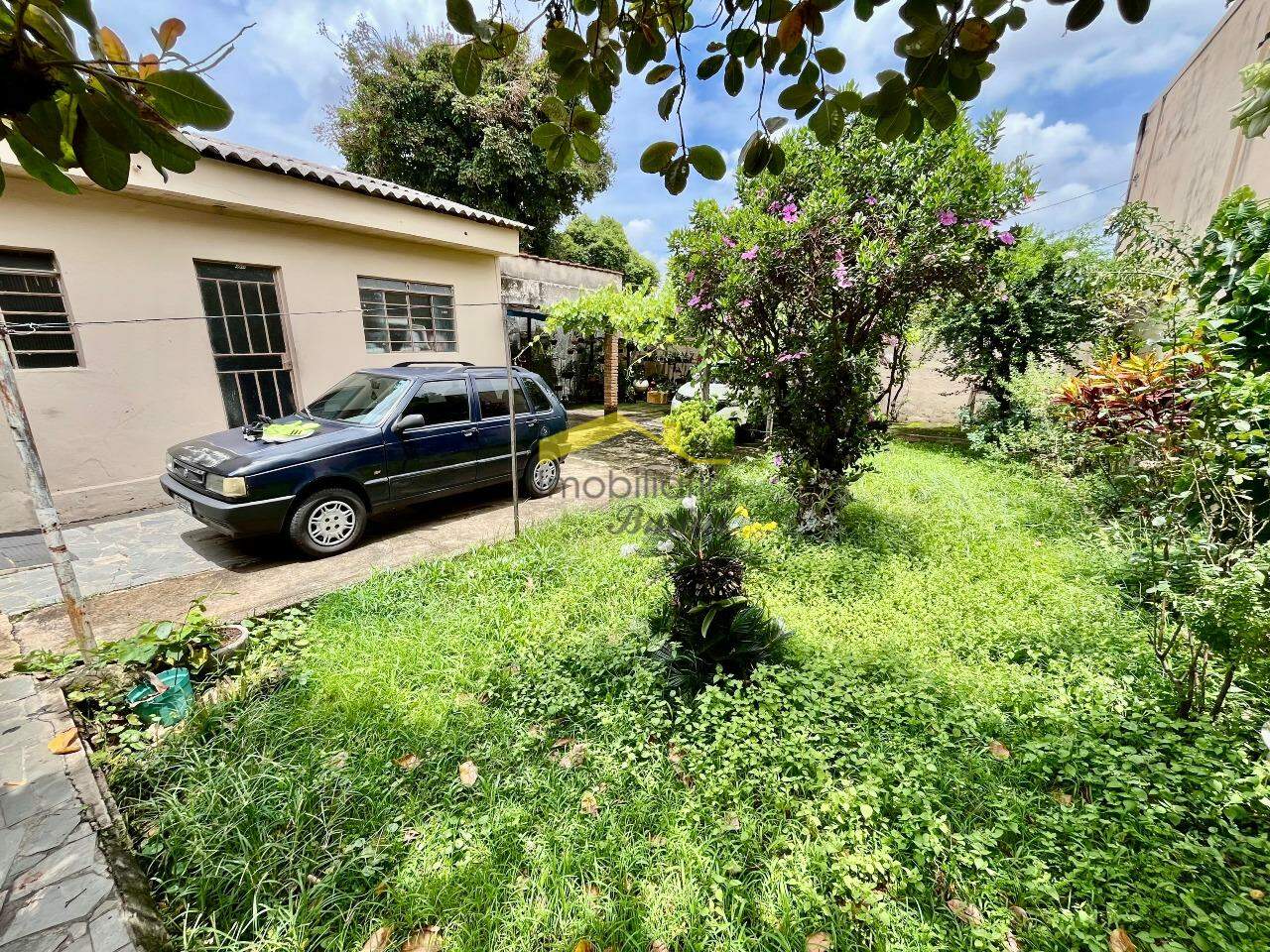 Casa à venda no Cinqüentenário: 