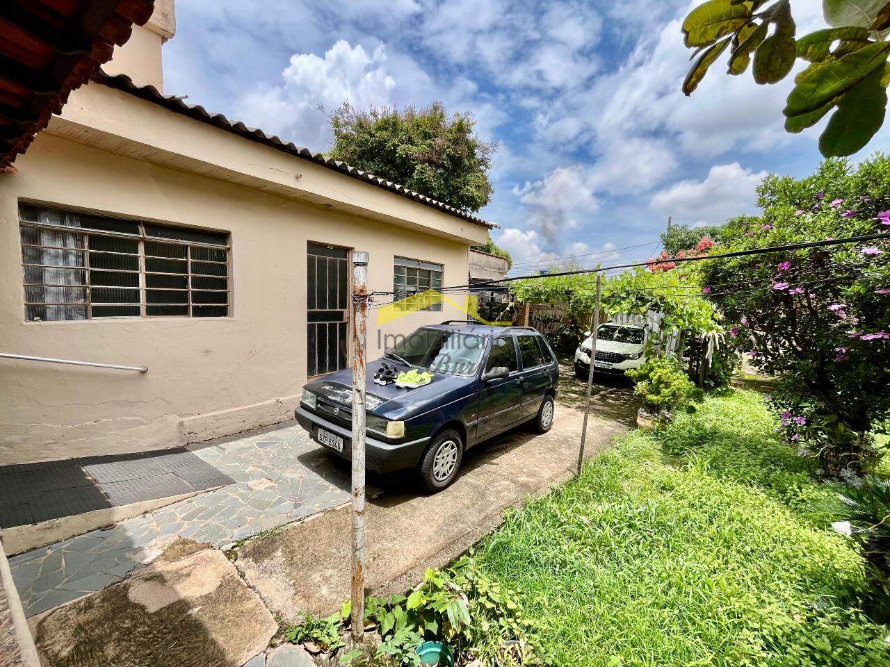 Casa à venda no Cinqüentenário: 