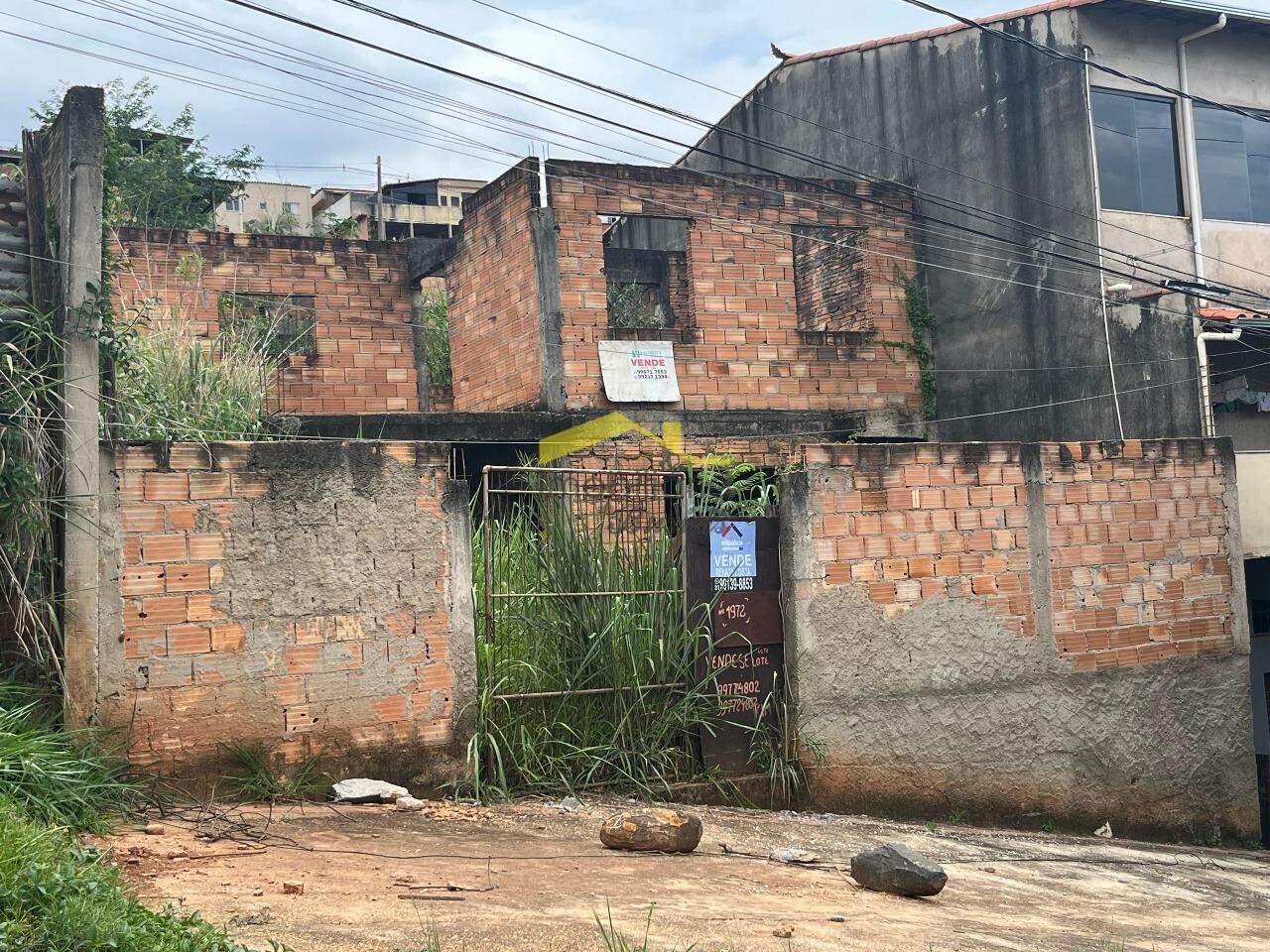 Lote à venda no Palmeiras: 