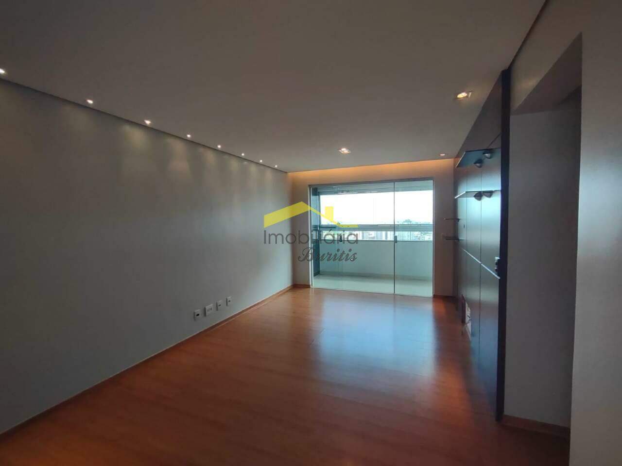 Apartamento à venda no Buritis: 