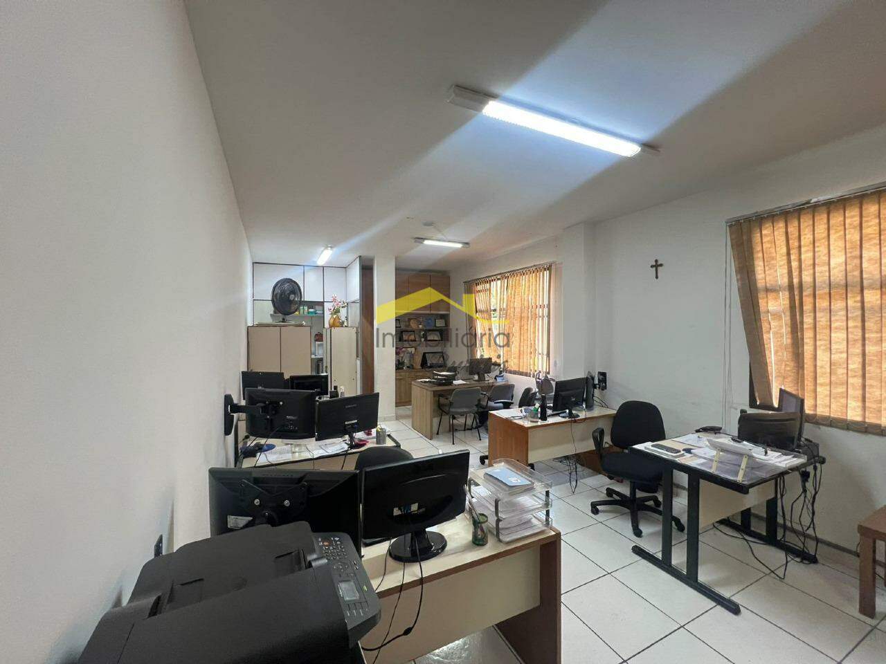 Sala para aluguel no Buritis: 