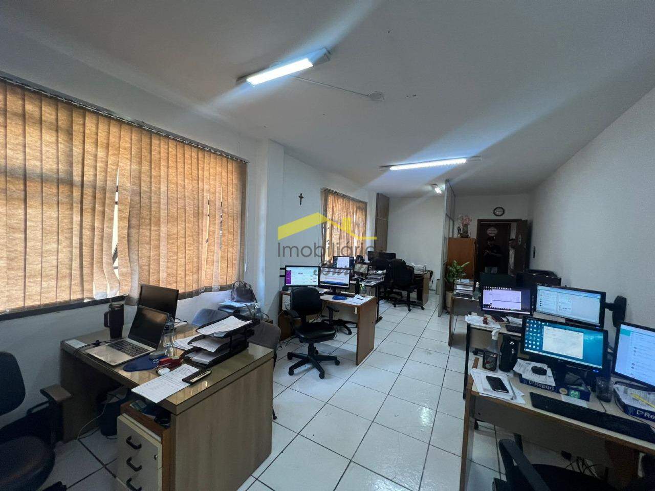 Sala para aluguel no Buritis: 