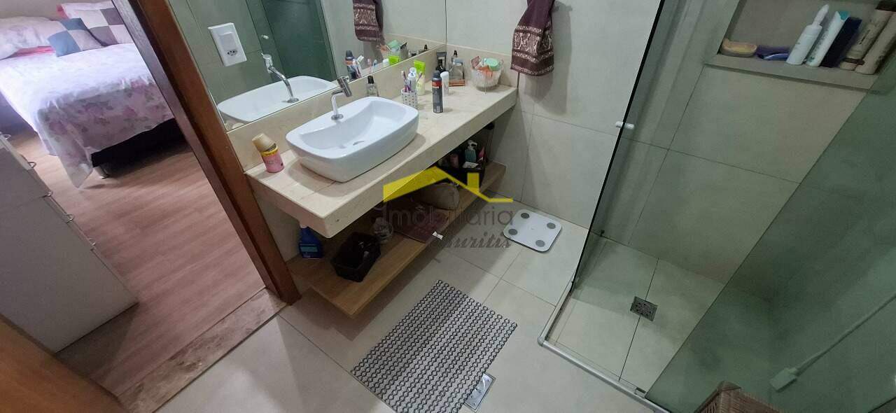 Casa à venda no Palmeiras: 