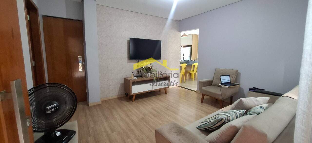 Casa à venda no Palmeiras: 