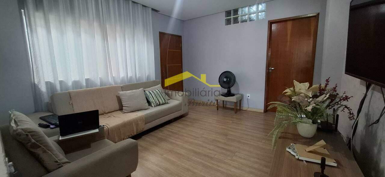 Casa à venda no Palmeiras: 