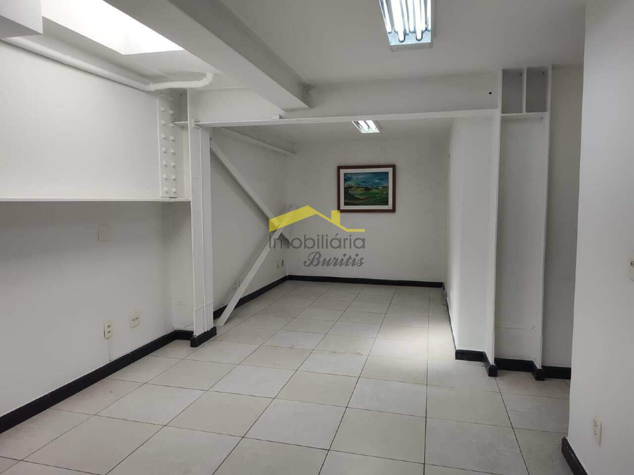 Andar à venda no Prado: 