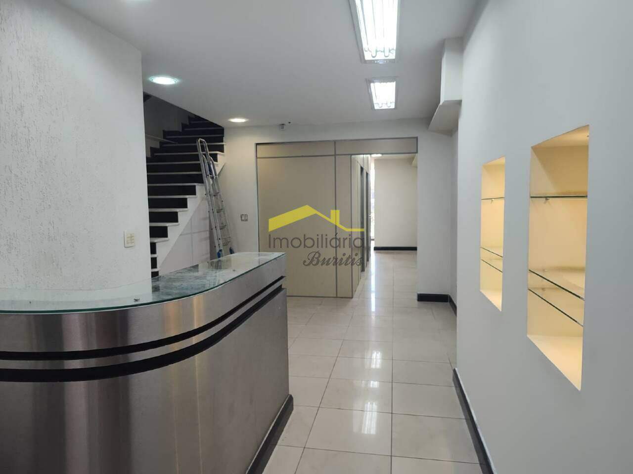 Andar à venda no Prado: 