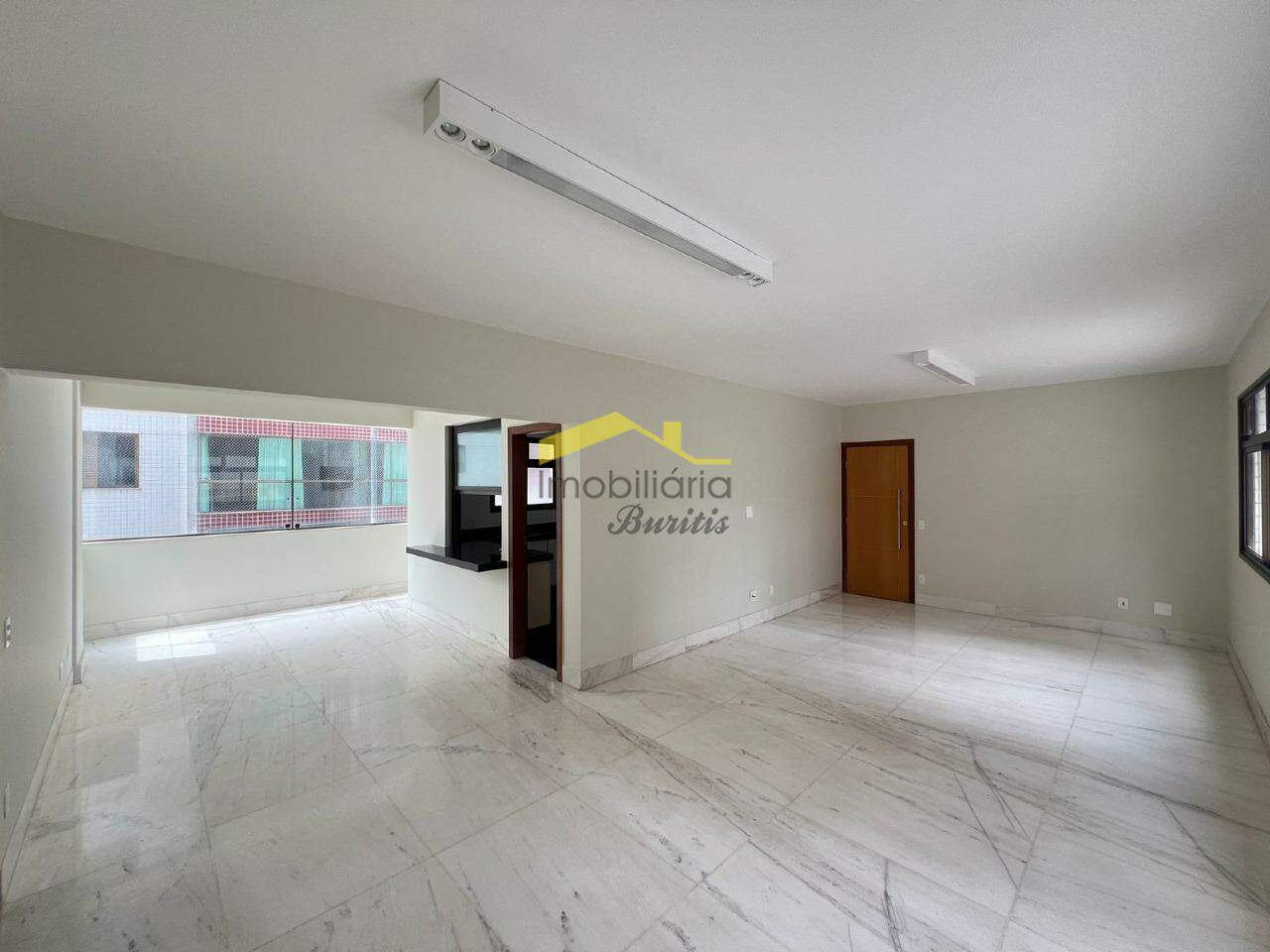 Apartamento à venda no Buritis: 