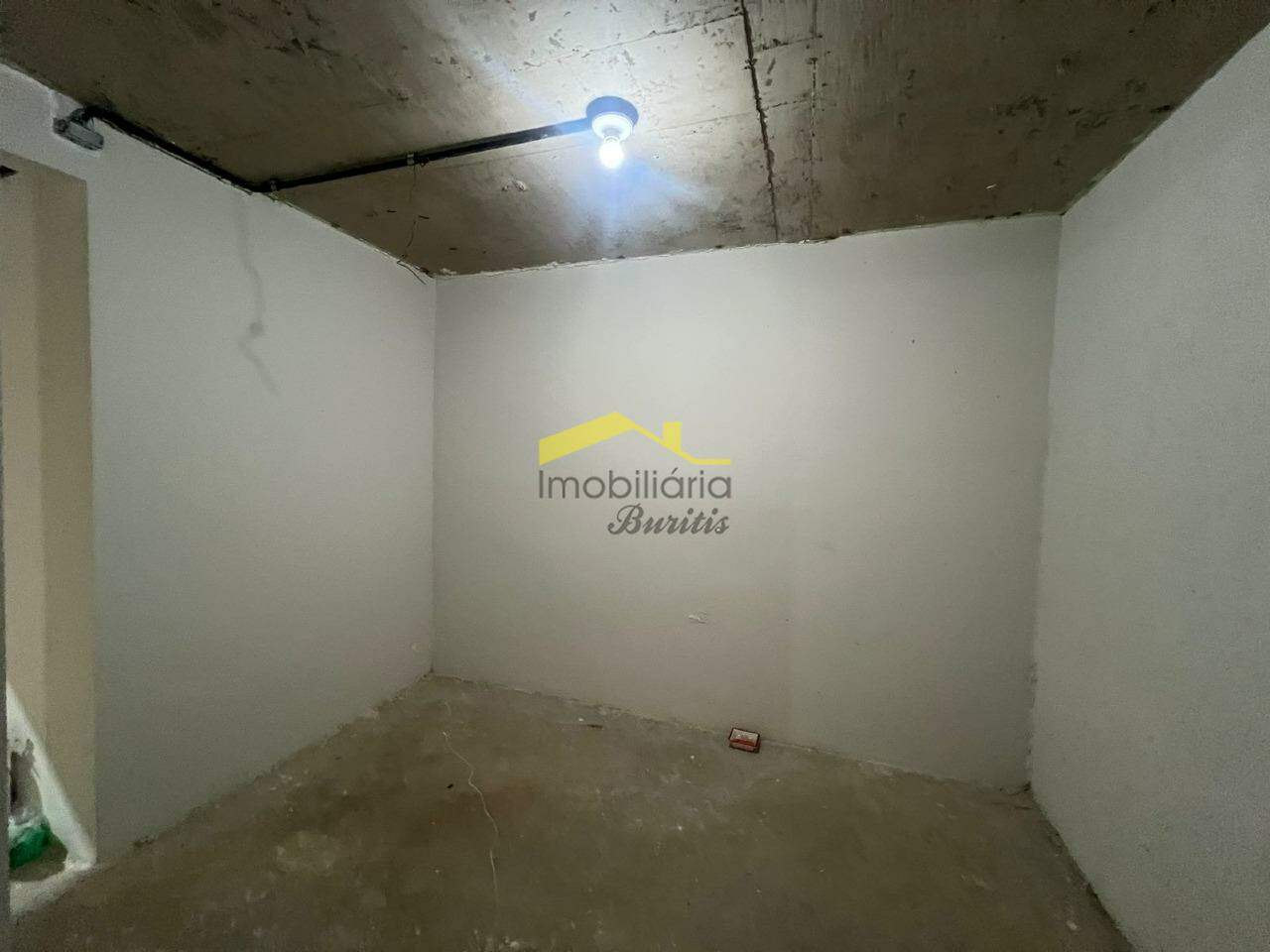 Loja à venda no Buritis: 