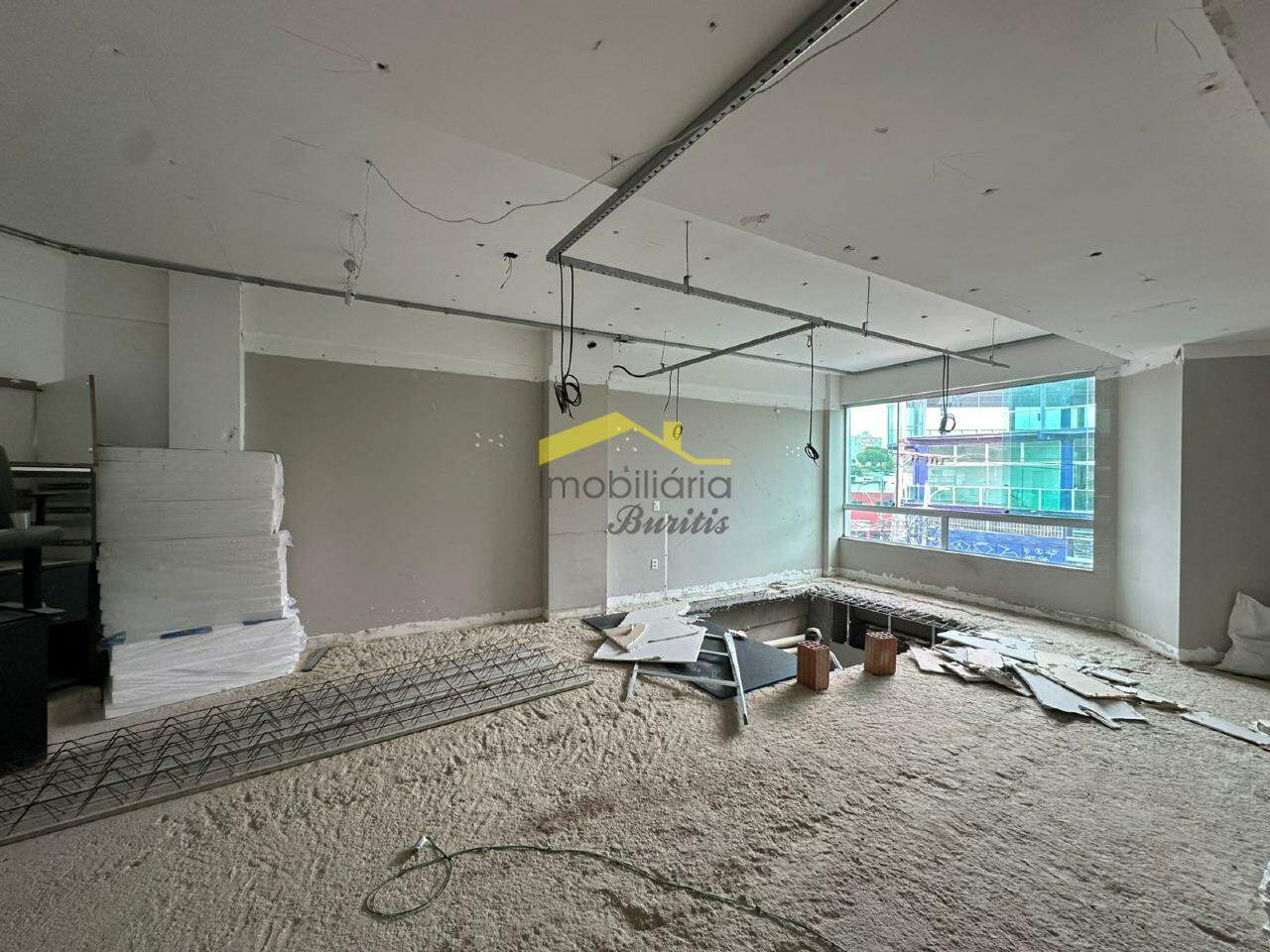 Loja para aluguel no Cinqüentenário: 