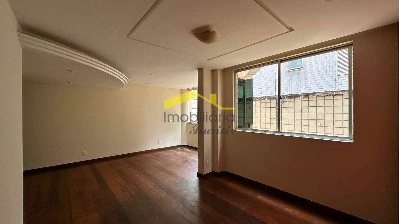 Apartamento com área privativa à venda no Buritis: 