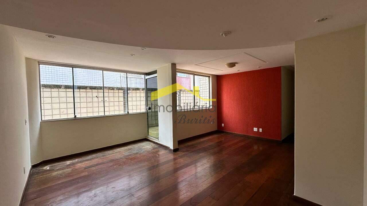 Apartamento com área privativa à venda no Buritis: 