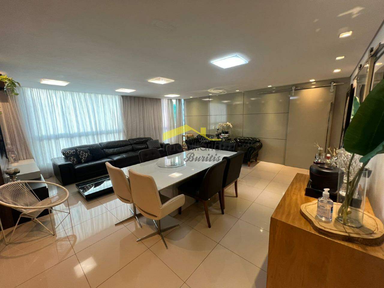 Apartamento à venda no Buritis: 