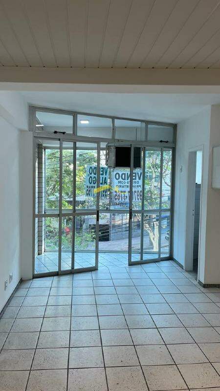 Sala à venda no Buritis: 