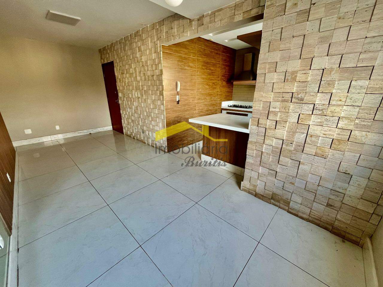 Cobertura para aluguel no Buritis: 