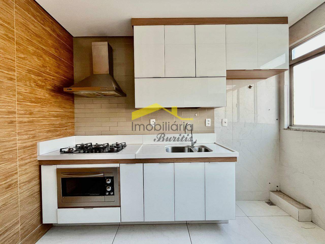 Cobertura para aluguel no Buritis: 