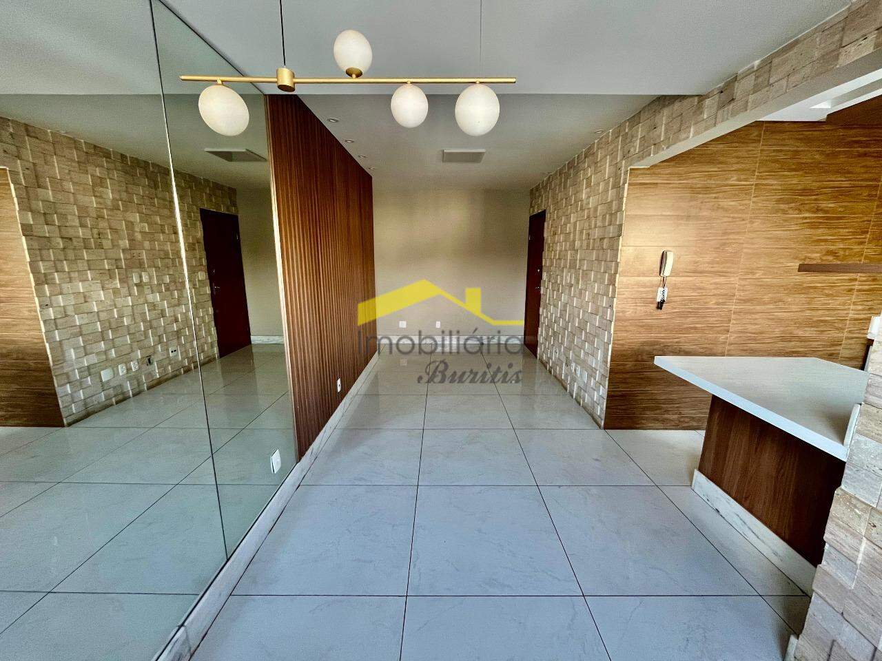 Cobertura para aluguel no Buritis: 