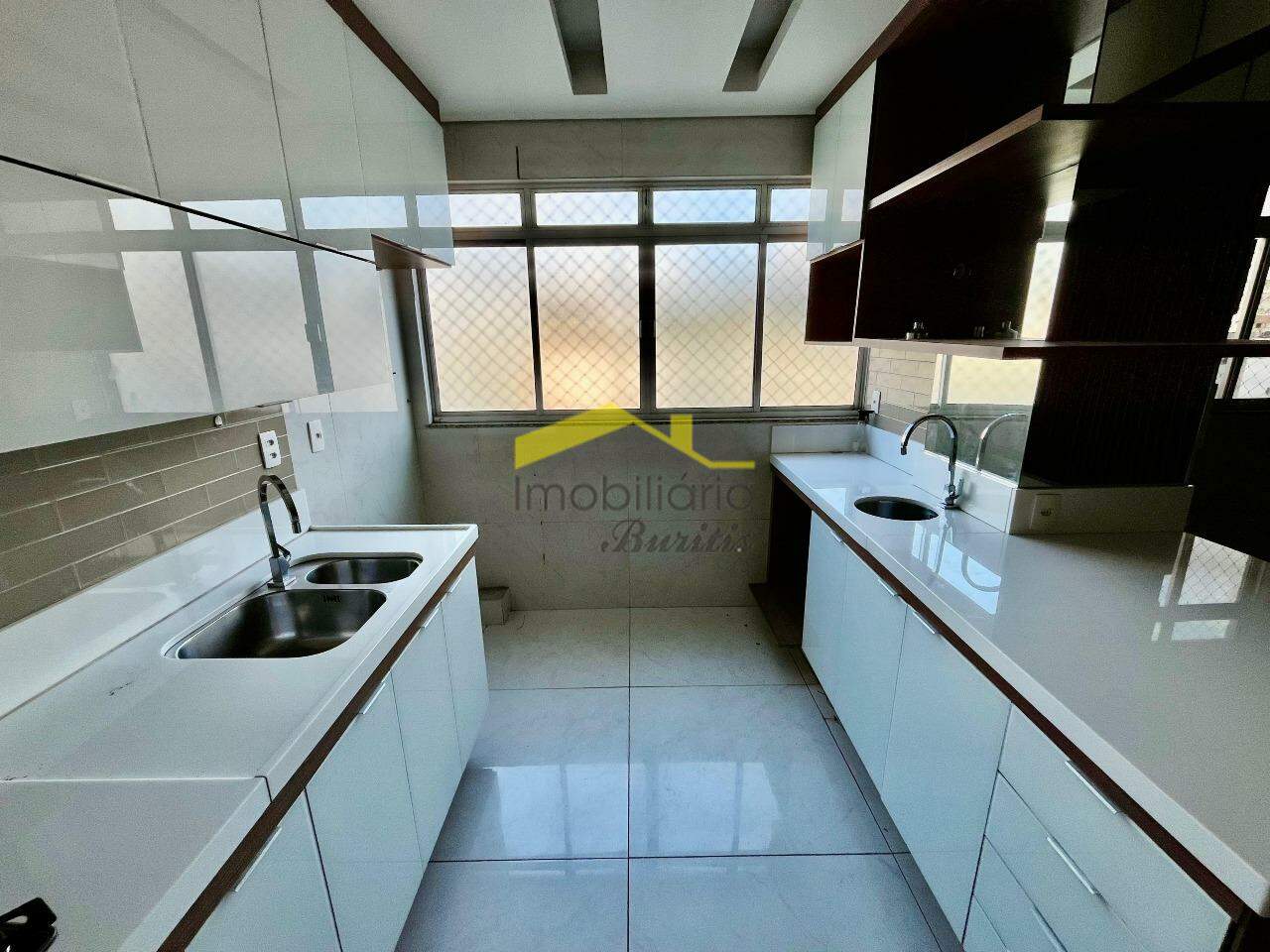 Cobertura para aluguel no Buritis: 