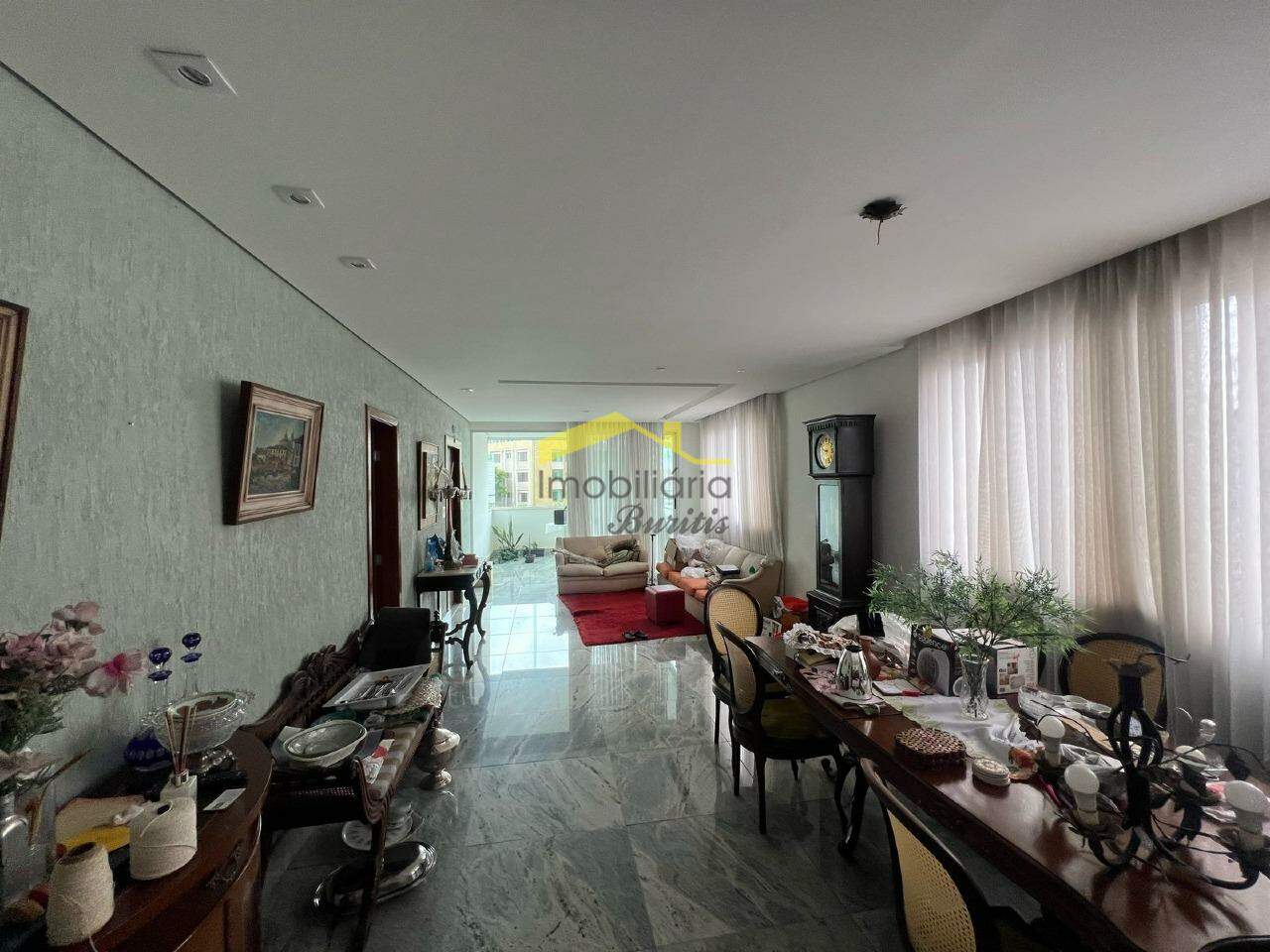 Apartamento à venda no Buritis: 