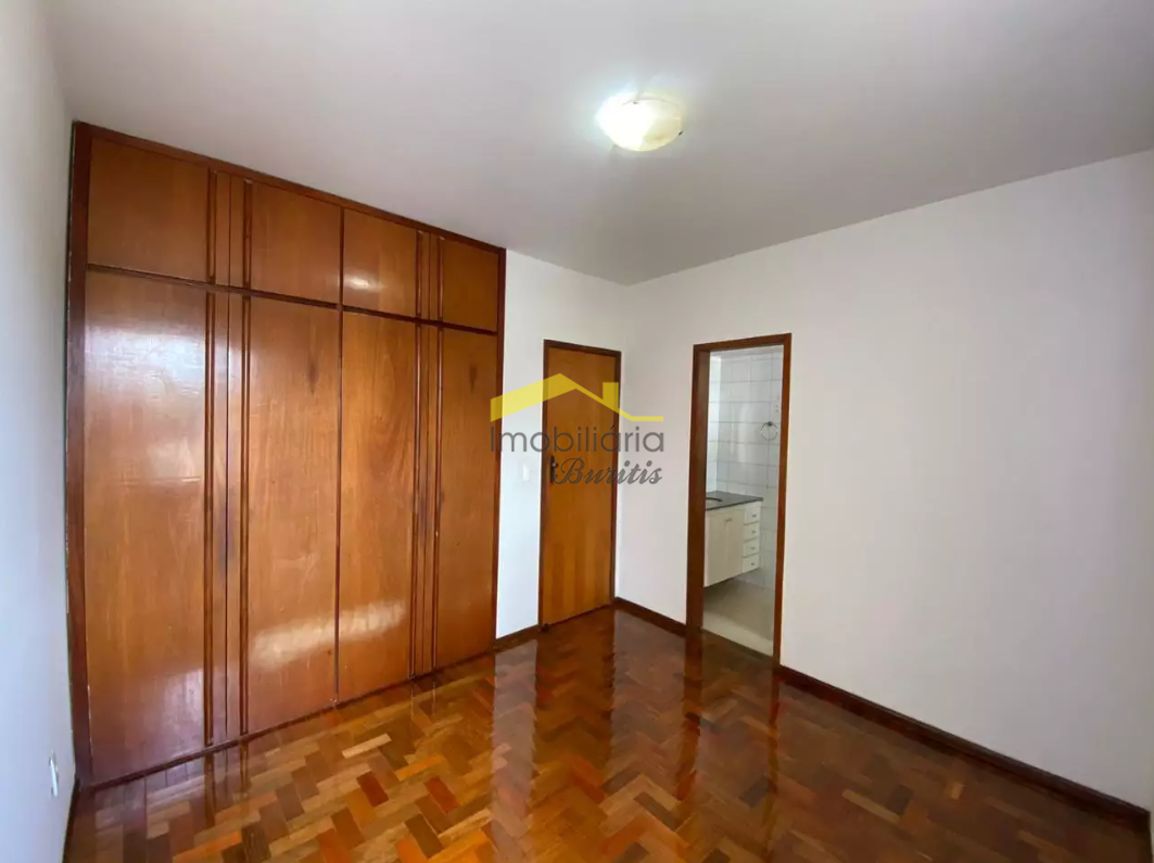 Apartamento à venda no Barreiro: 