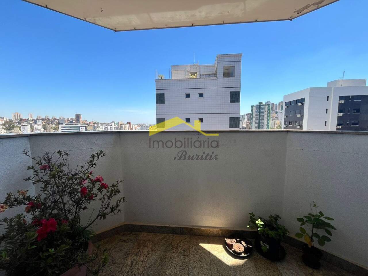 Apartamento à venda no Buritis: 