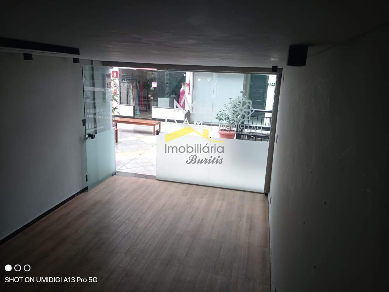 Loja à venda no Buritis: 