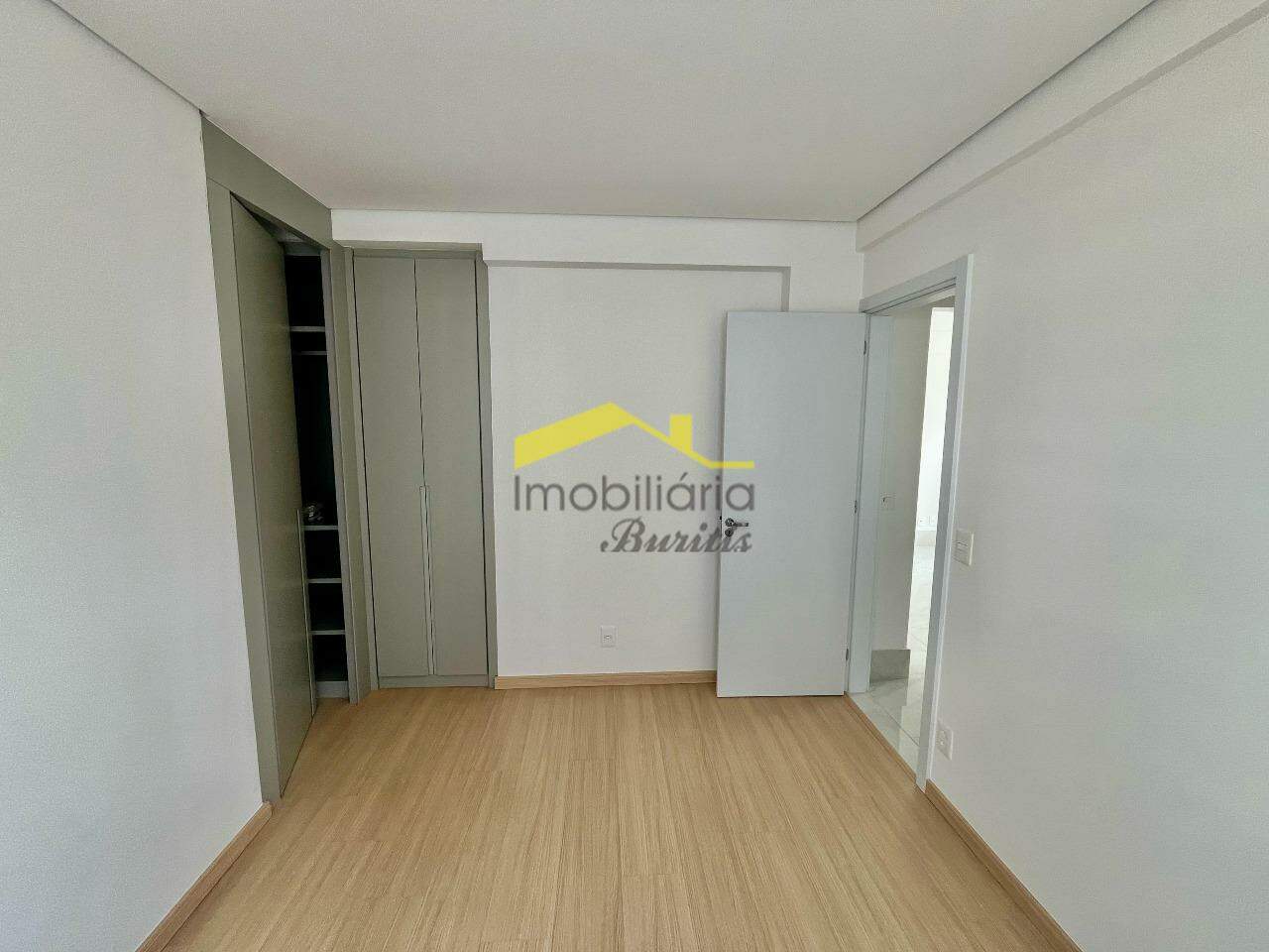 Apartamento à venda no Buritis: 