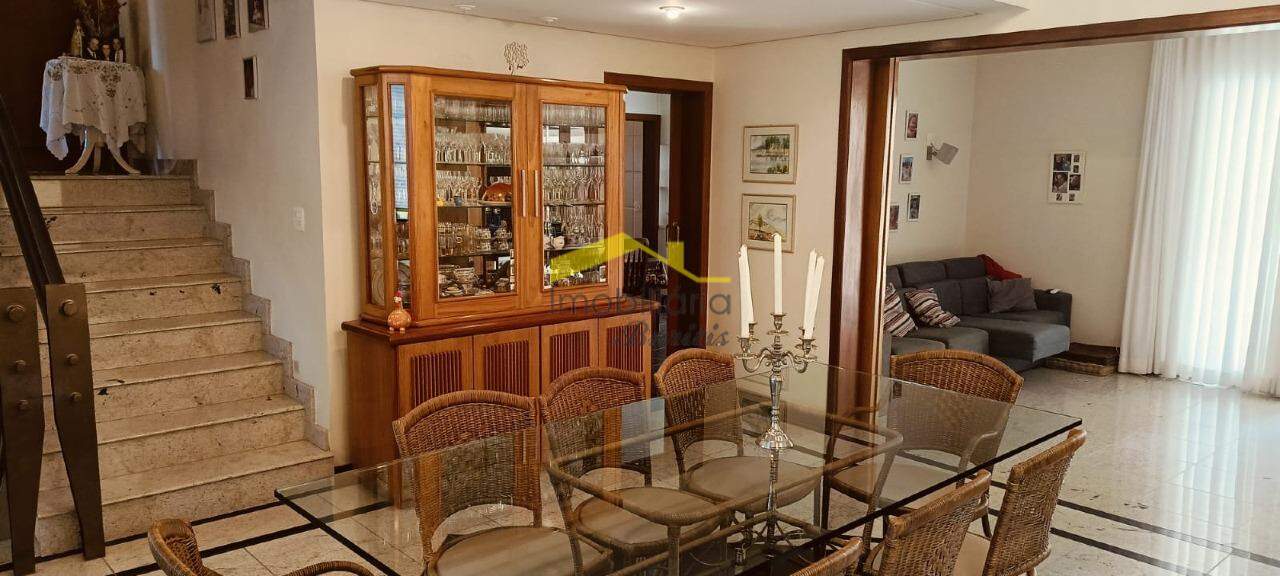 Casa à venda no Belvedere: 