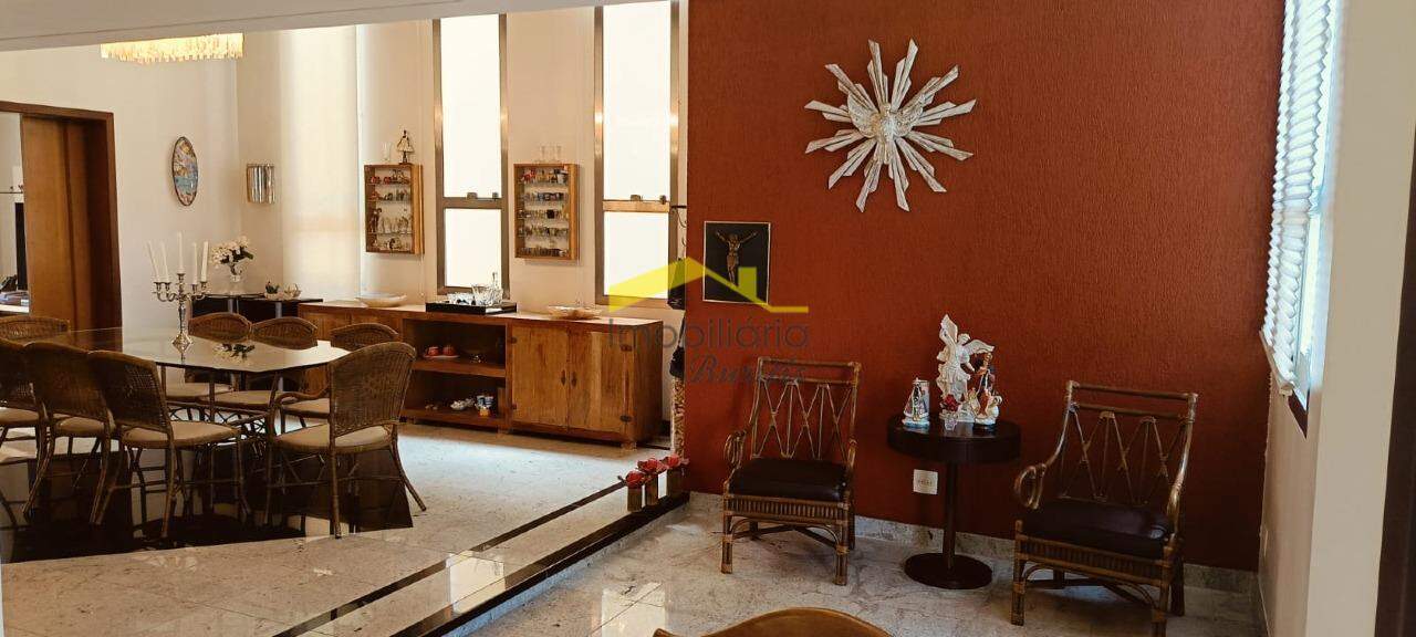 Casa à venda no Belvedere: 