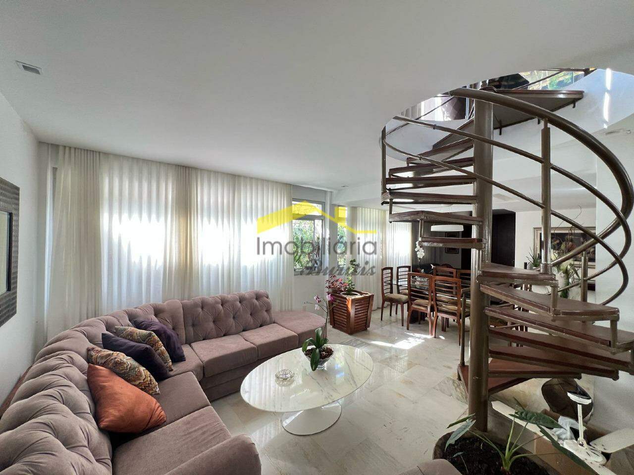 Cobertura à venda no Sion: 