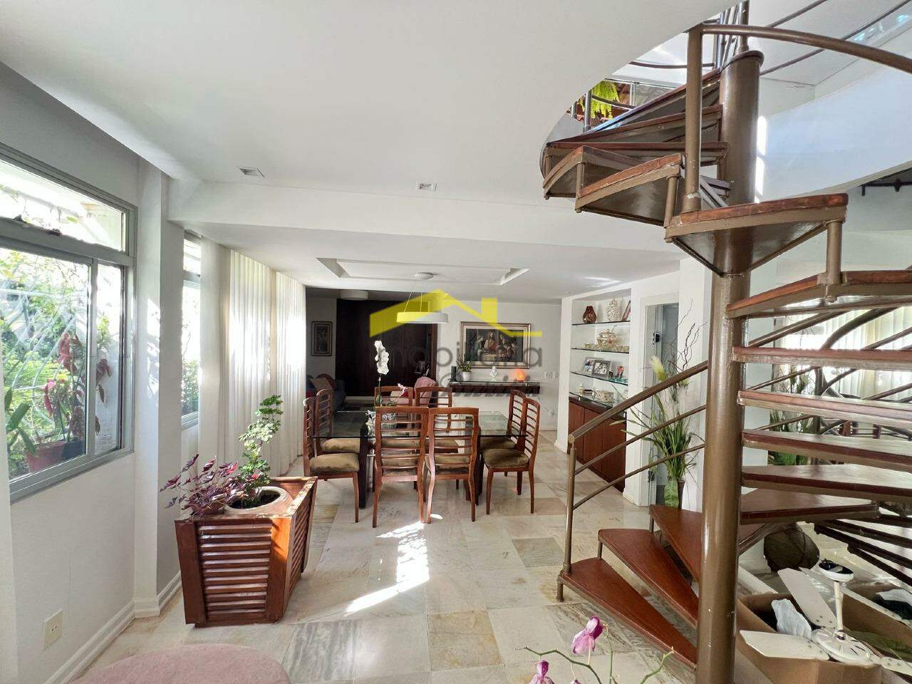 Cobertura à venda no Sion: 