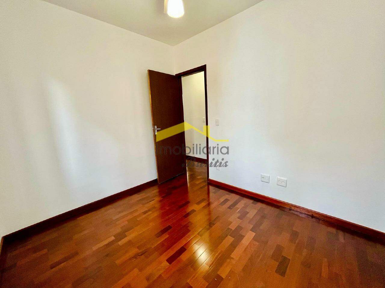 Apartamento à venda no Buritis: 