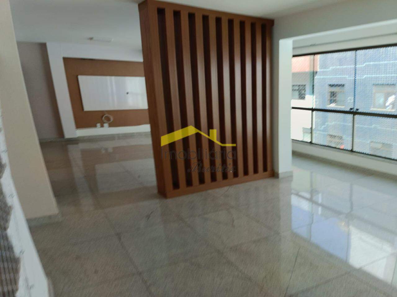 Cobertura para aluguel no Buritis: 