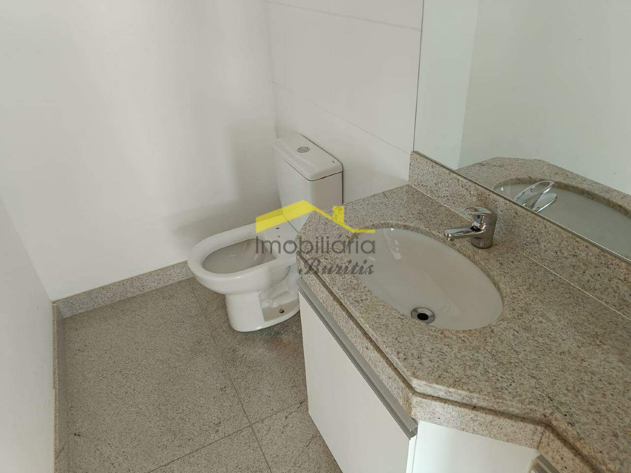 Cobertura para aluguel no Buritis: 