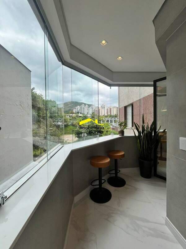 Apartamento à venda no Estoril: 