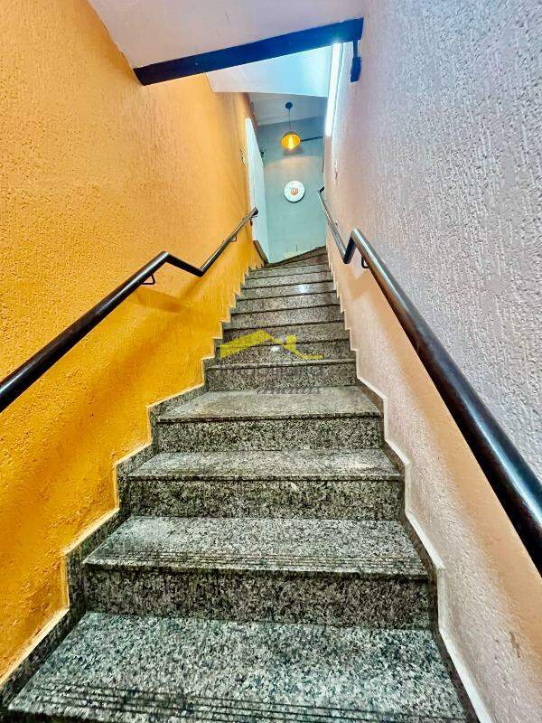 Andar à venda no Centro: 