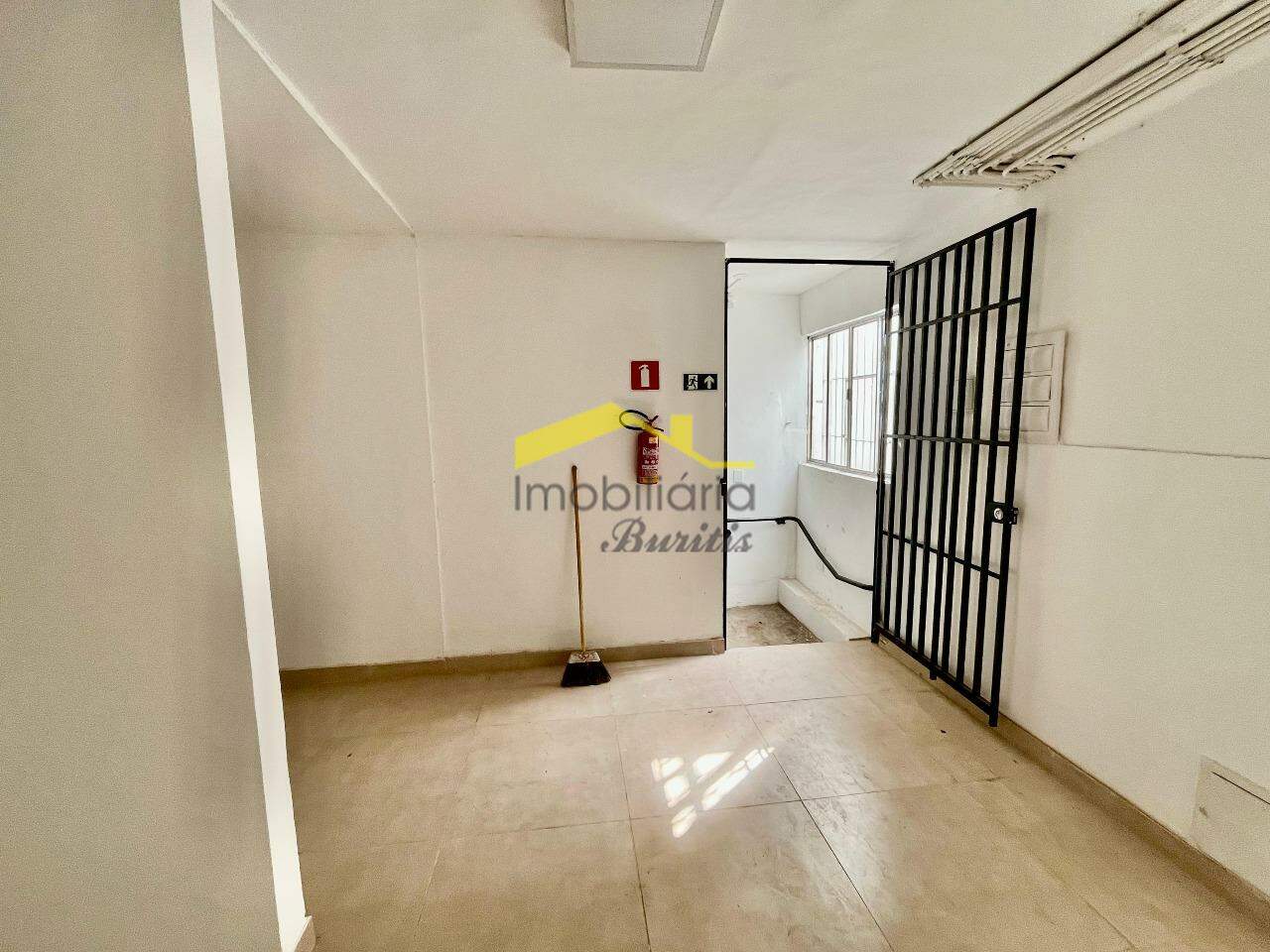 Andar à venda no Centro: 