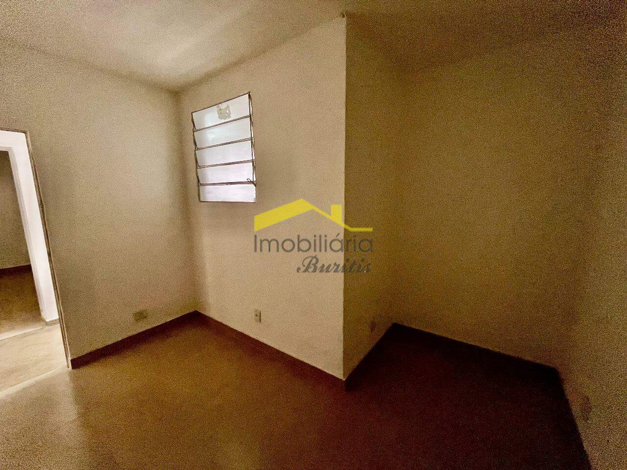 Andar à venda no Centro: 