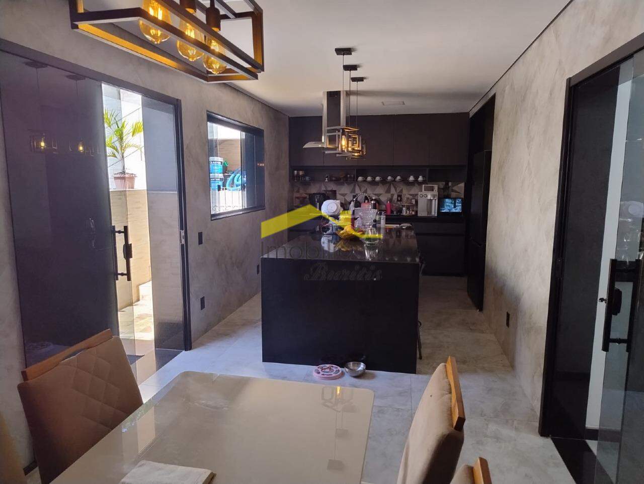 Casa à venda no Conjunto Califórnia: 