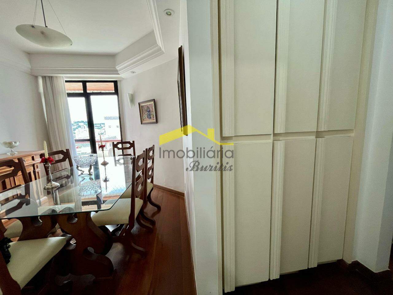 Apartamento à venda no Buritis: 