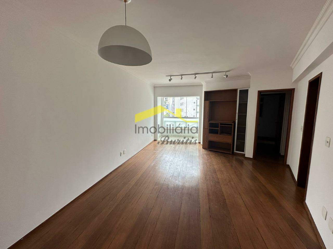 Apartamento à venda no Buritis: 